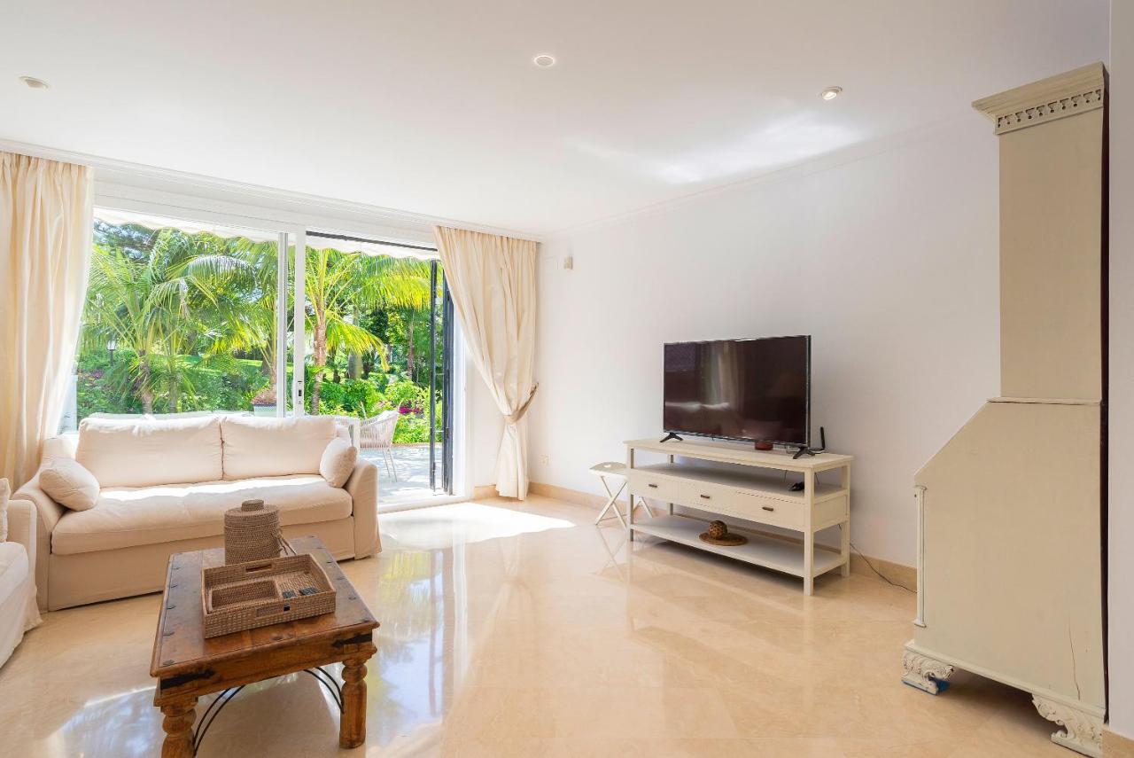 Elviria Playa White Pearl Beach ماربيا المظهر الخارجي الصورة